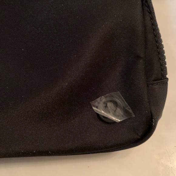 lululemon athletica Black Everywhere Bag - Picture 7 of 7